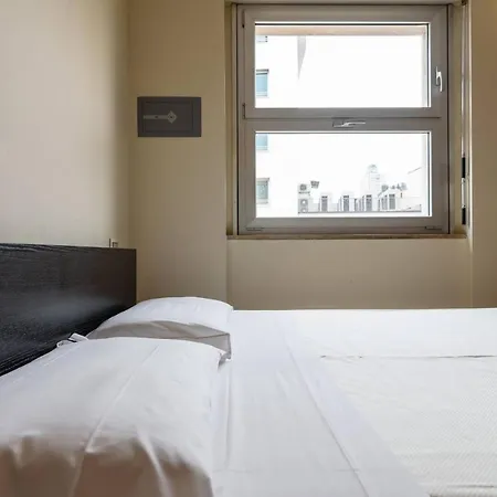 Altido Bright Studio For 2 Close To Apartment *
