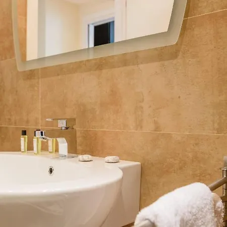 Apartamento Altido Bright Studio For 2 Close To